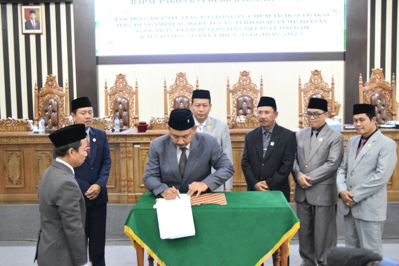 RAPAT PARIPURNA R-APBD TAHUN ANGGARAN 2023