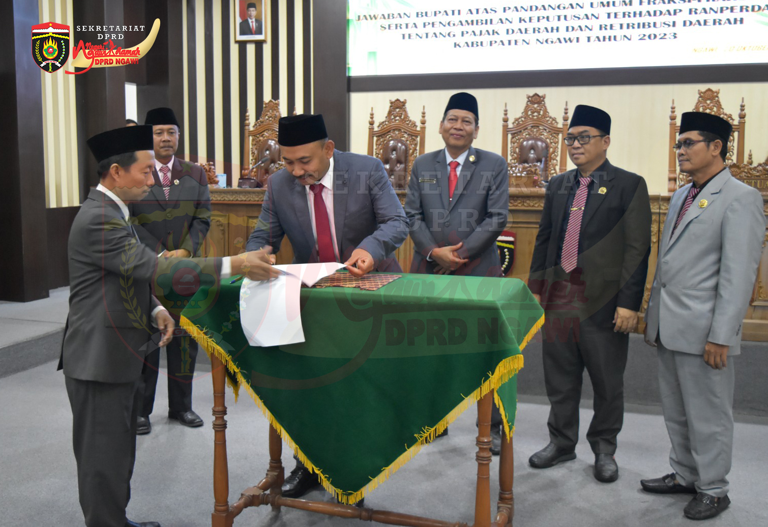 Rapat Paripurna Jawaban Bupati Atas Pandangan Umum Fraksi – Fraksi DPRD Serta Pengambilan Keputusan Terhadap Ranperda Tentang Pajak Daerah dan Retribusi Daerah Kabupaten Ngawi Tahun 2023.