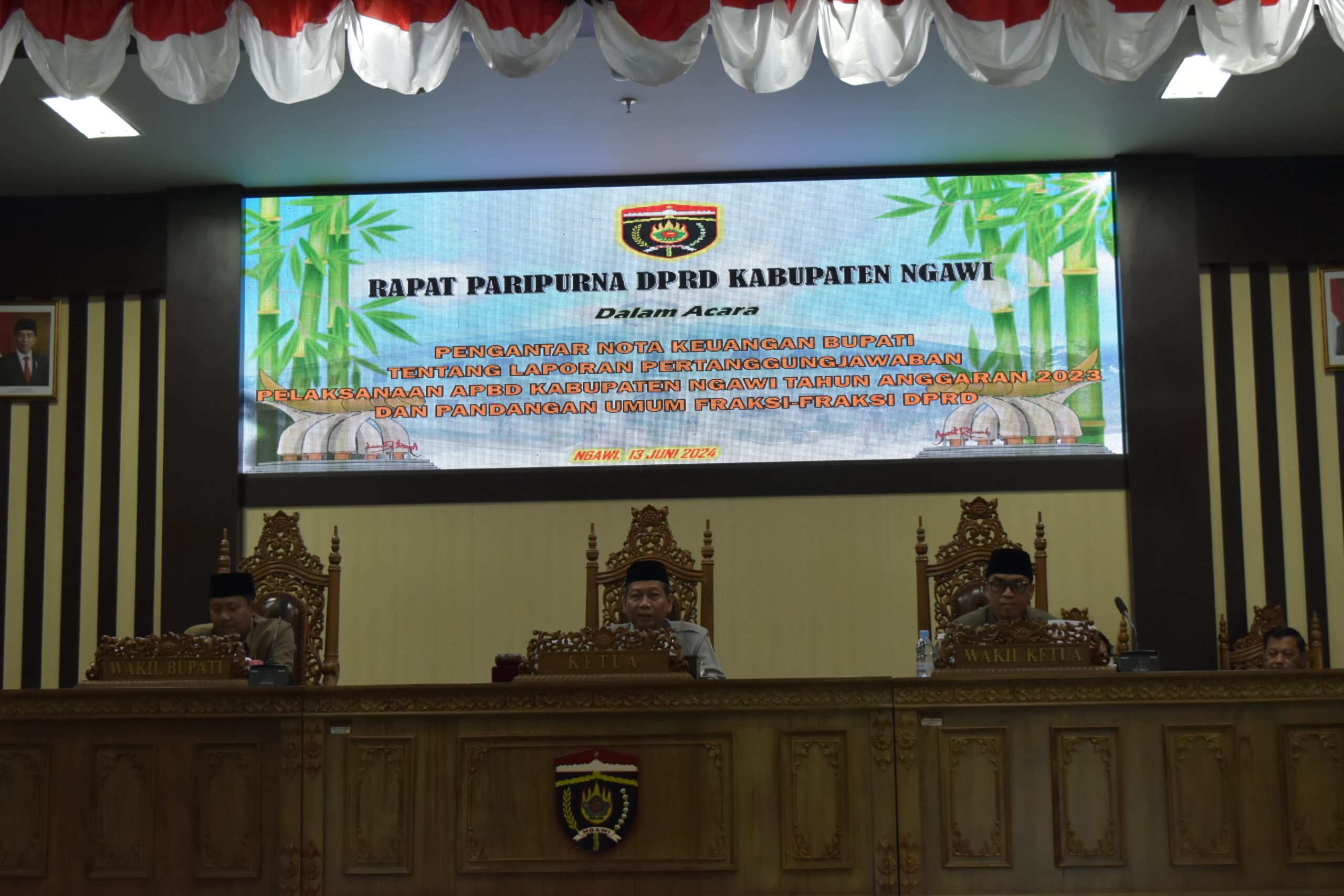 Rapat Paripurna Dewan Tentang Pengantar Nota Keuangan Bupati tentang Laporan Keterangan Pertanggungjawaban Pelaksanaan APBD Kabupaten Ngawi TA 2023 dan Pandangan Umum Fraksi-Fraksi DPRD