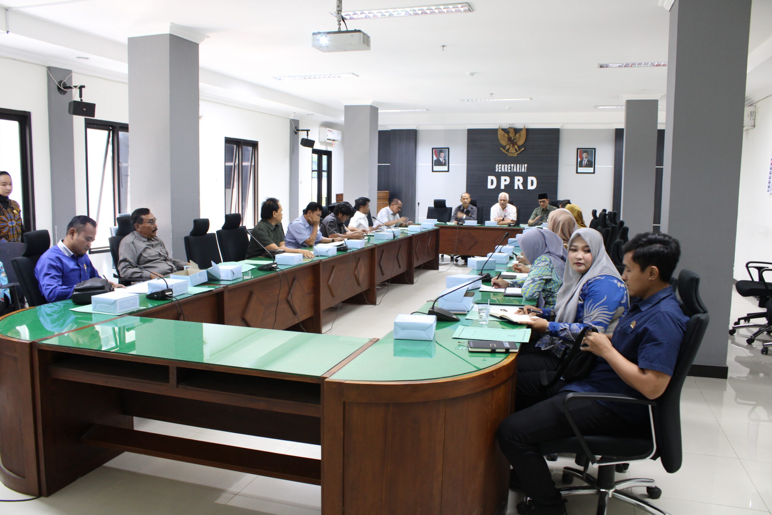 RAPAT BANMUS